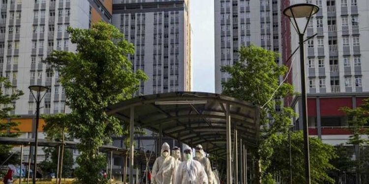 Pasien Covid-19 di RS Wisma Atlet Naik Signifikan