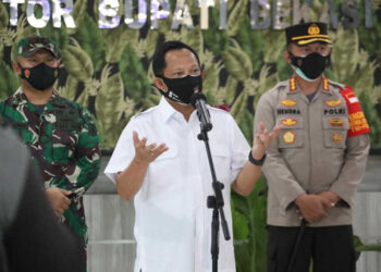 Mendagri Turun Langsung Cek Penyaluran Bansos dan Realisasi APBD
