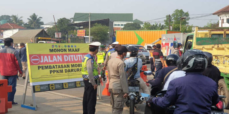 Aksi Kekerasan Aparat Selama PPKM Darurat Bisa Picu Krisis Politik