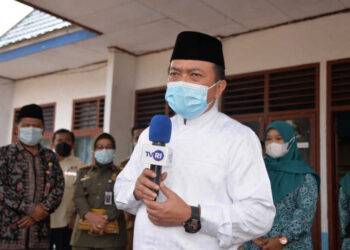 Alharis Beri Bantuan Rp100 kepada Korban Kebakaran di Mendahara Tengah Tanjabtim