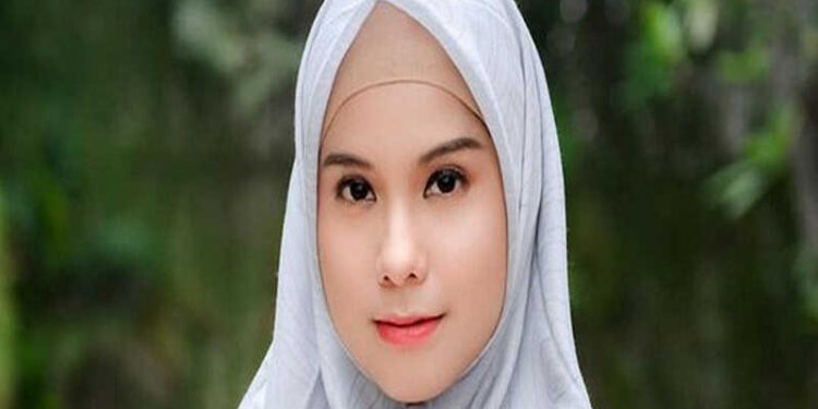 Ceritanya Annisa Pohan Mau Jadi Ustadzah, Eh … Kutip Ayat Al Quran Ternyata Salah, Ramai Deh Jadinya