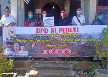 Empat Senator Jambi Salurkan Bantuan Kebakaran di Desa Mendahara