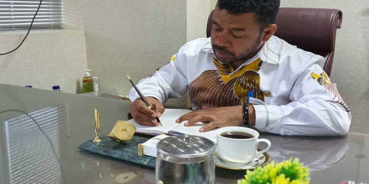 Senator Filep Soroti Masalah Rekrutmen Tenaga Kerja di Papua, Belum Sentuh OAP