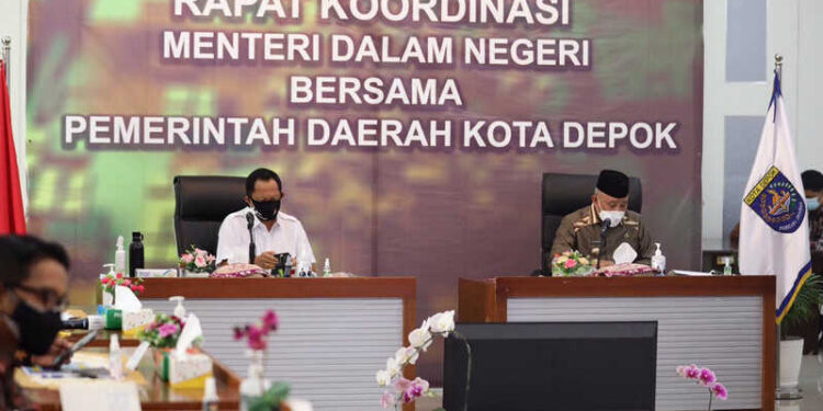 Mendagri Pertanyakan Lambatnya Penyaluran Bansos di Depok