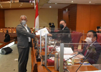 DPR Sahkan RUU Otsus Papua Menjadi UU