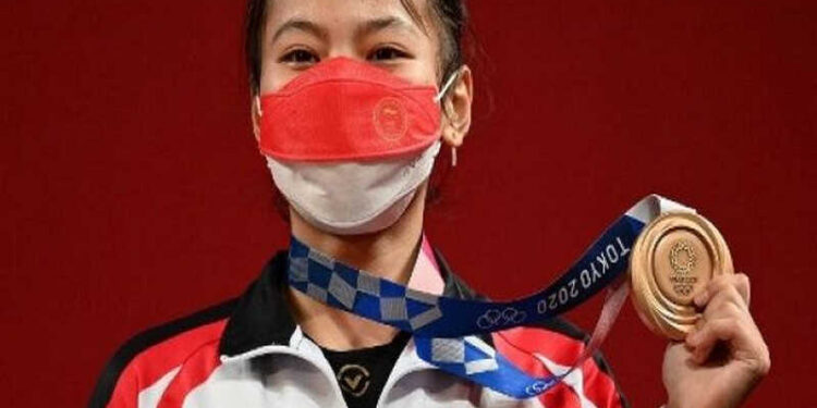 Lifter Windy Cantika Sumbang Medali Pertama Indonesia di Olimpiade Tokyo