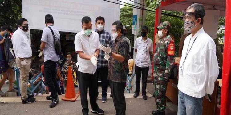 Lindungi Konsumen, Kemendag Awasi Jasa Layanan Cetak Kartu Vaksin Covid-19