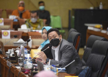 Komisi X DPR Desak Kemenkes Awasi Distribusi Vaksin