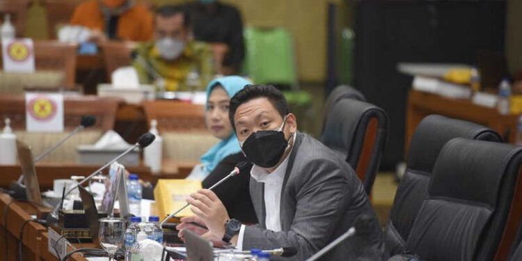 Komisi X DPR Desak Kemenkes Awasi Distribusi Vaksin