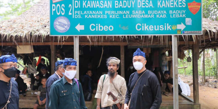 Komunitas Adat Baduy Dalam dan Baduy Luar Diberi Identitas Penduduk