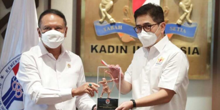 Usai Tandatangan Nota Kesepahaman Dengan Kadin, Menpora Yakin Industri Olahraga Indonesia Berkembang dan Maju