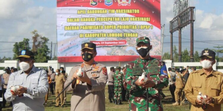 Kejar Target Vaksinasi 70 Persen di Lombok Tengah, Begini Kata Danrem 162 Wira Bhakti dan Kapolda NTB