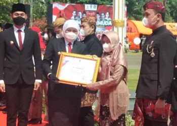 Khofifah Pimpin Upacara Peringatan Sumpah Pemuda di Tuban