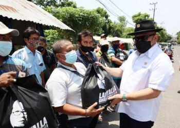 Kunjungi Surabaya, LaNyalla Serap Aspirasi dan Bagi-bagi Sembako