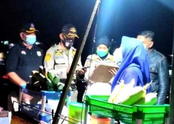 Keindahan Jembatan Siti Nurbaya Berkurang Akibat Ulah PKL