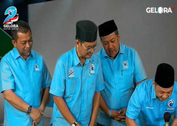 Rayakan Milad ke-2 dengan Potong Nasi Tumpeng Biru, Partai Gelora Dapat Ucapan Spesial dari Anies Baswedan dan Sandiaga Uno