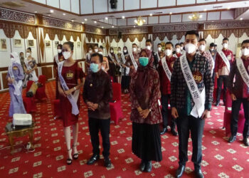 Beri Motivasi Bujang Gadis 2021, Al Haris Minta Para Peserta Cintai Negeri Jambi