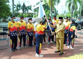 Abdul Wahid Pimpin Pelepasan Atlet Papernas XVI