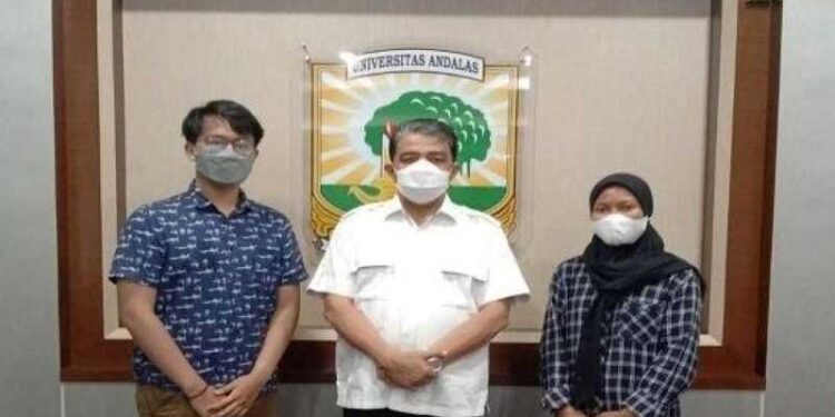 Kenakan Pakaian Minangkabau, Ahmad dan Gresia Hadiri Hari Sumpah Pemuda di Jakarta