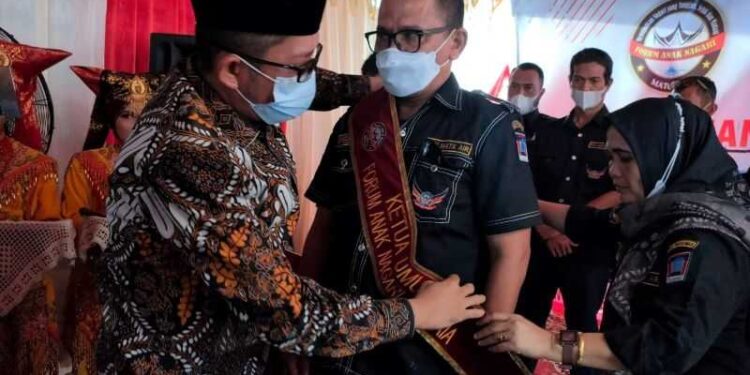 Hendri Septa Minta FAN Dukung Program Pemerintah