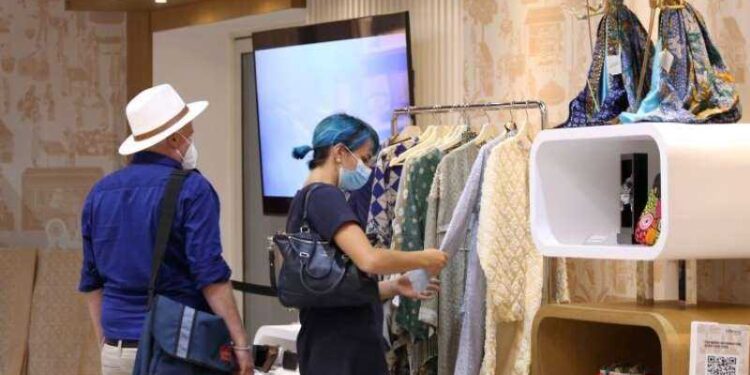 Kain Geulis, Tampil Memukau di Expo 2020 Dubai