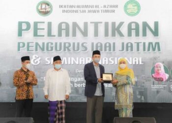 Khofifah Inginkan Kesinambungan Program Antara OIAA dan Pemprov Jatim