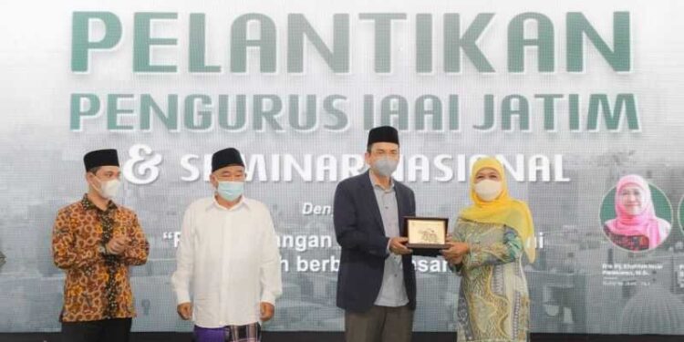 Khofifah Inginkan Kesinambungan Program Antara OIAA dan Pemprov Jatim
