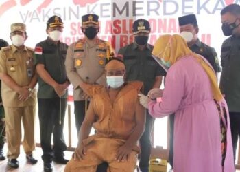 Progres Vaksin di Bawah 40 Persen, Syamsuar Gandeng TNI POLRI Gelar Vaksinasi Massal
