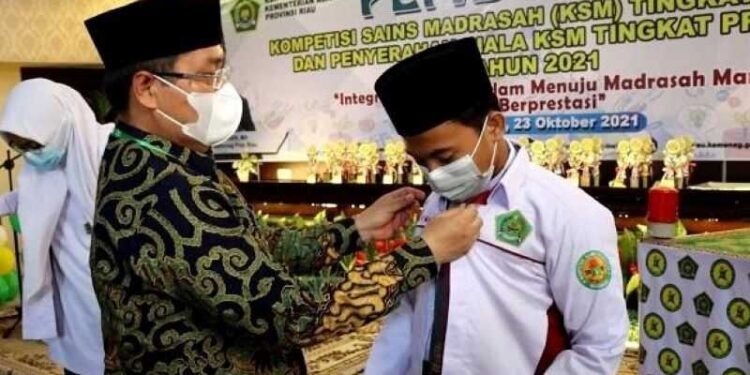 Mahyudin Lepas 11 Kontingen Dalam Kompetisi Sains Madrasah Tingkat Nasional