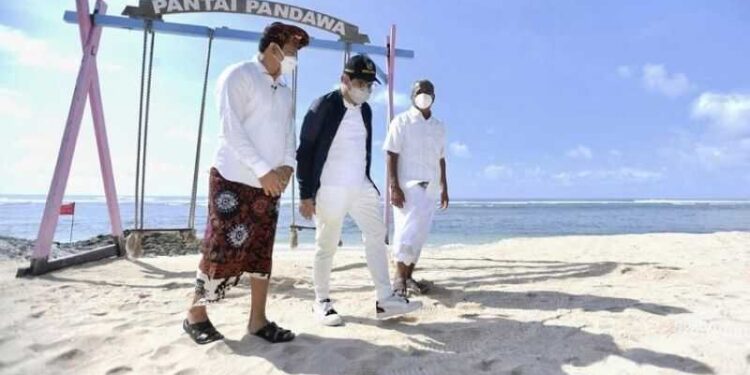 Pertahankan Akar Budaya, Mendes Ajak Desa Adat dan Desa Administrasi Bersinergi