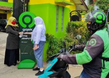 Hibahkan Alat Prokes Untuk 80 Sekolah, Gojek Dukung Penyelenggaraan PTM   