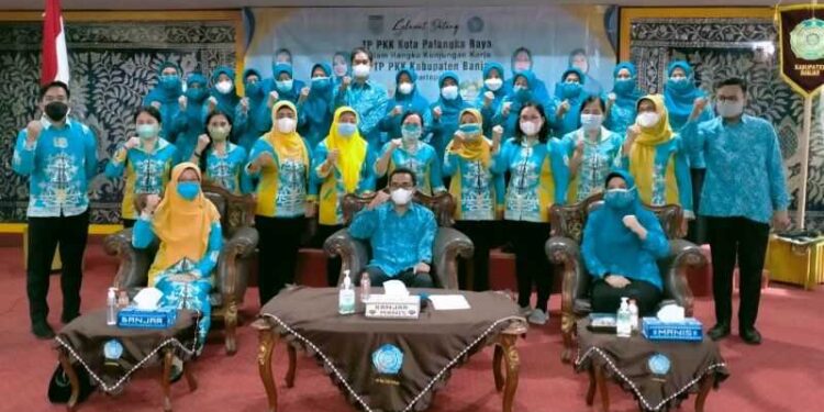 Sharing Program, TP PKK Kota Palangka Raya Kunjungi TP PKK Kabupaten Banjar