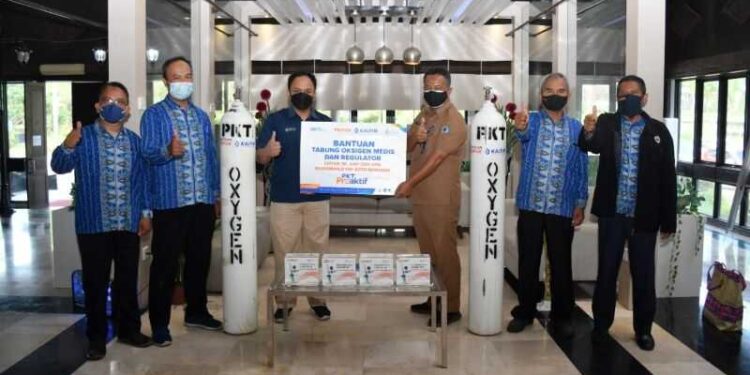 Dukung PTM di Kota Bontang, PT Pupuk Kaltim Salurkan 4 Unit Tabung Oksigen