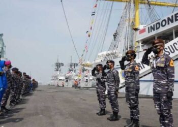 112 Taruna Akademi Angkatan Laut Tingkat lll Angkatan ke-68 Tiba di Pangkalan Surabaya