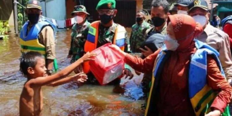 Risma Sebut Program Mitigasi Harus Diperkuat Guna Hadapi Bencana