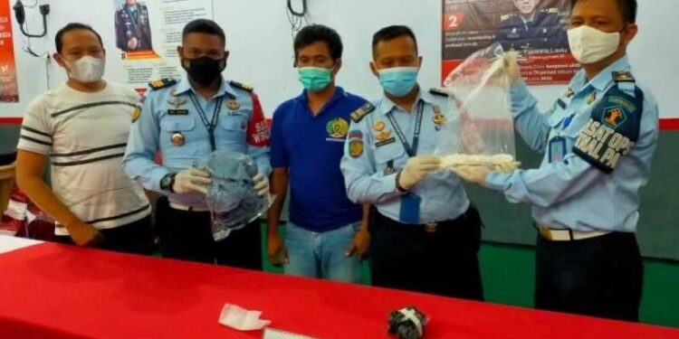 Petugas Lapas Banyuwangi Gagalkan Penyelundupan 570 Butir Pil Koplo