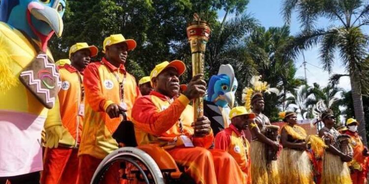 Memasuki Hari Kedua, Kirab Api Peparnas Dimulai Dari Kantor Bupati Jayapura