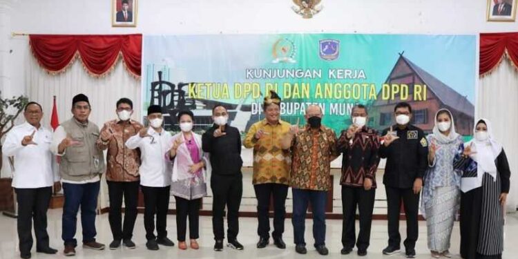 Kunjungan Keberbagai Daerah, LaNyalla Kenalkan Salam Huruf “L”