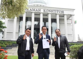 Senator Fachrul Razi dan Bustami Zainudin Daftarkan Gugatan PT Nol Persen ke MK