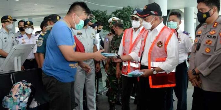 Menko PMK: Penumpang Harus Miliki Sertifikat Vaksin 2