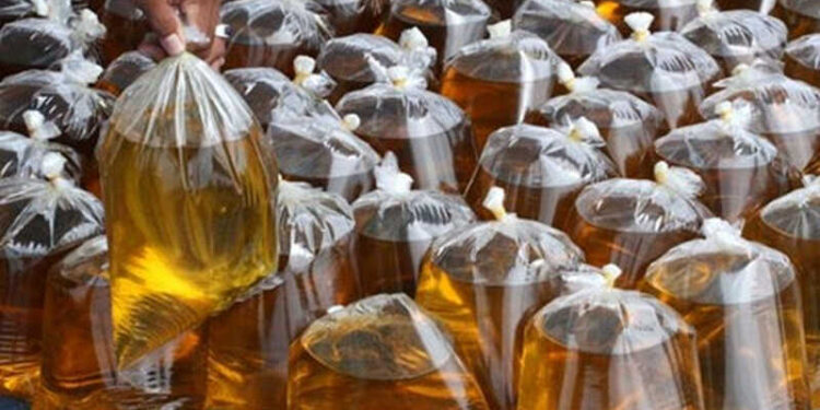 Kemendag Cabut Larangan Penjualan Minyak Goreng Curah