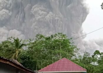 Aktifitas Awan Panas Guguran Gunung Semeru
