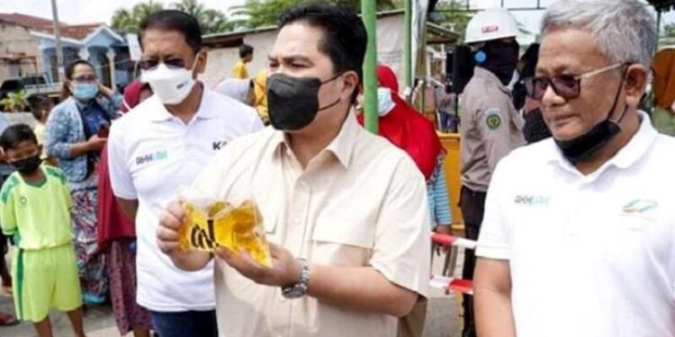 Minyak Goreng Merek INL Beredar