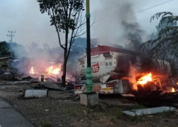 Kios Minyak Eceran Hangus Terbakar Usai di Tabrak Mobil Tangki Pertamina