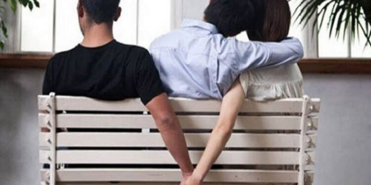 Inilah Alasan Kenapa Wanita Suka Selingkuh