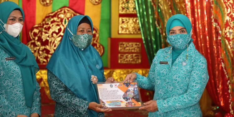 TP PKK Pusat Lakukan Kunjungan ke Pulau Penyengat Peringati HKG ke-50