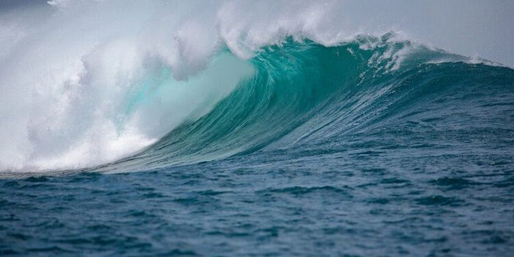 BMKG Keluarkan Peringatan Dini Gelombang Tinggi Hingga 4 Meter pada 12-14 Maret