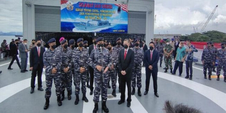 KSAL Resmikan Kapal Perang Jenis Angkut Tank, KRI Teluk Palu-523