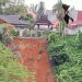 Akibat Longsor, Rumah Dinas Bupati Merangin Nyaris Hanyut Terbawa Aliran Sungai Batang Merangin