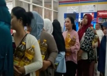 Kerugian Masyarakat Akibat Kisruh Minyak Goreng Rp 3,38 Triliun